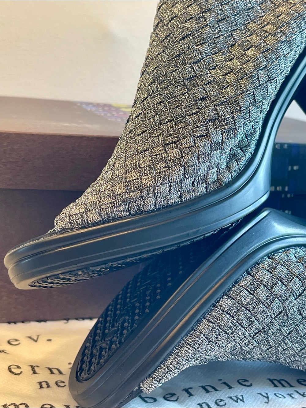 NIB BERNIE MEV CLAIRE STRETCH WOVEN SHOOTIE MEMORY FOAM BLOCK HEEL PEWTER SZ 9 - Picture 8 of 14